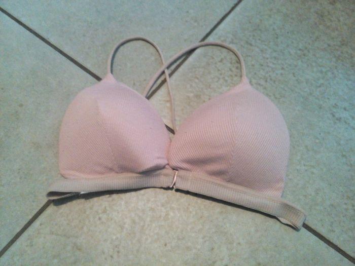 Brassière à coque - photo numéro 1