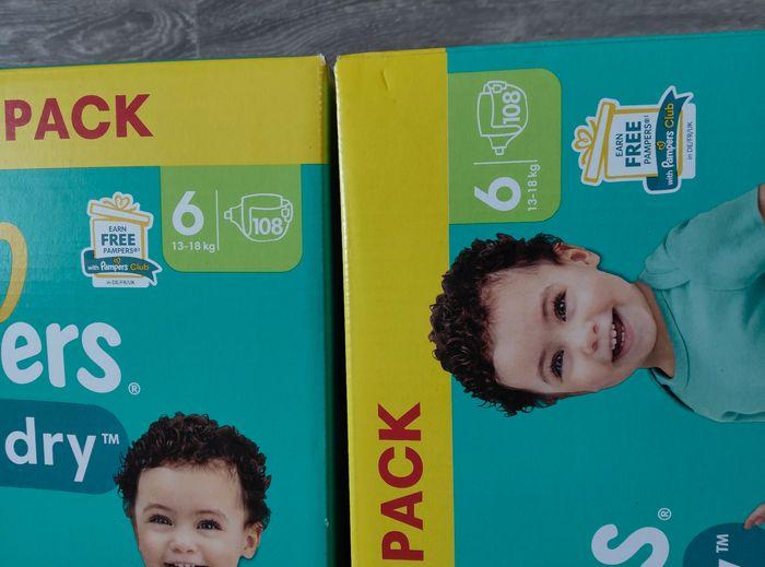 Lot 2 cartons de couches Pampers baby-dry - photo numéro 2