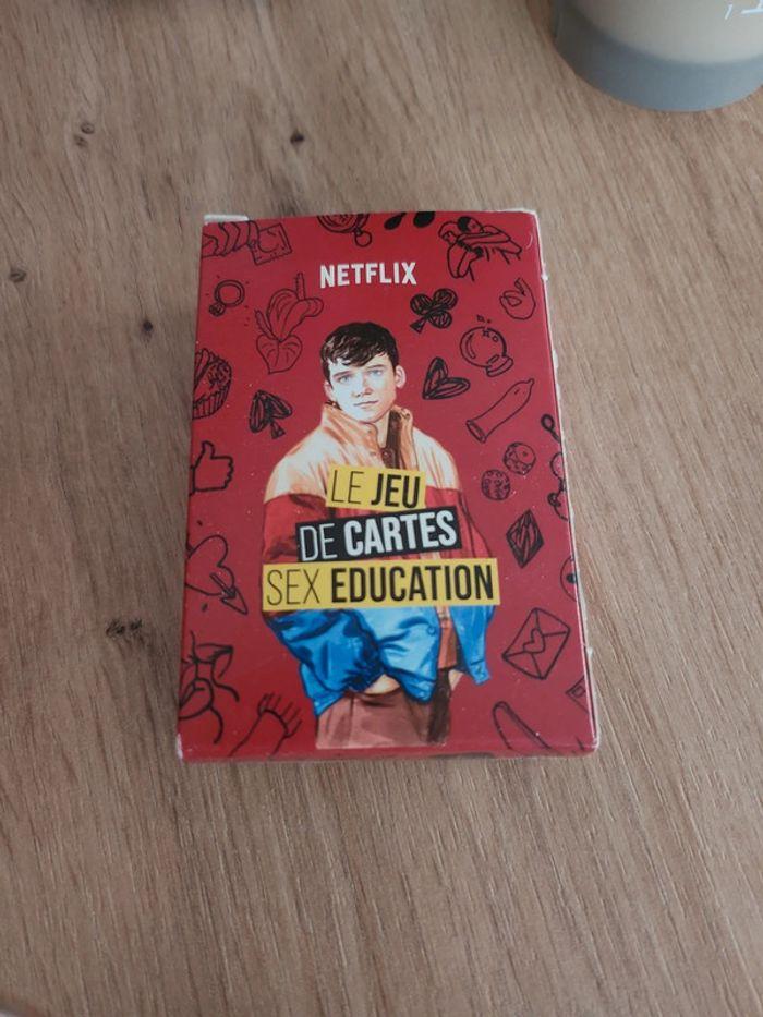 Jeu de cartes netflix - photo numéro 1