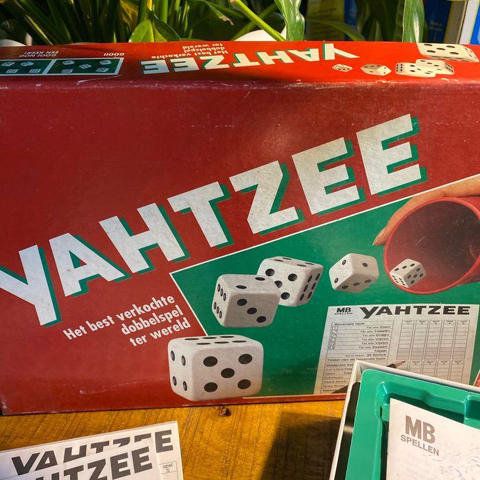 Jeu de société yahtzee - photo numéro 4