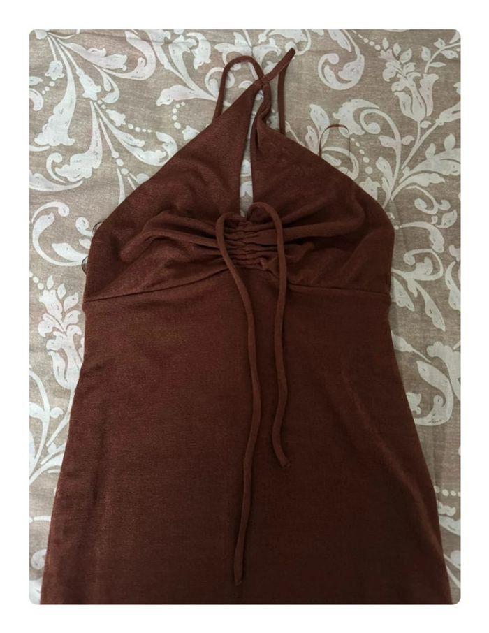 Robe cintré marron avec cordon et dos nu | Bershka - photo numéro 2