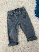 Joli jeans kiabi taille 18 mois