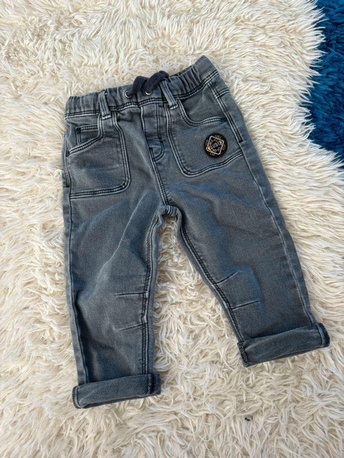 Joli jeans kiabi taille 18 mois - photo numéro 1