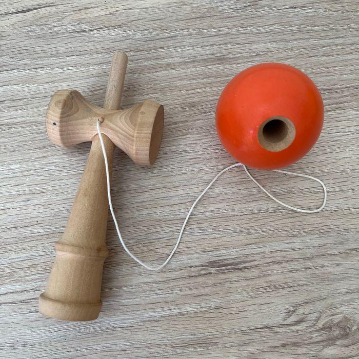 Jouet en Bois Creative Kendama Cup et Ball