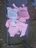 Lot 5  pièces  bodies robe dri fit  pantalon bonnet  nike rose