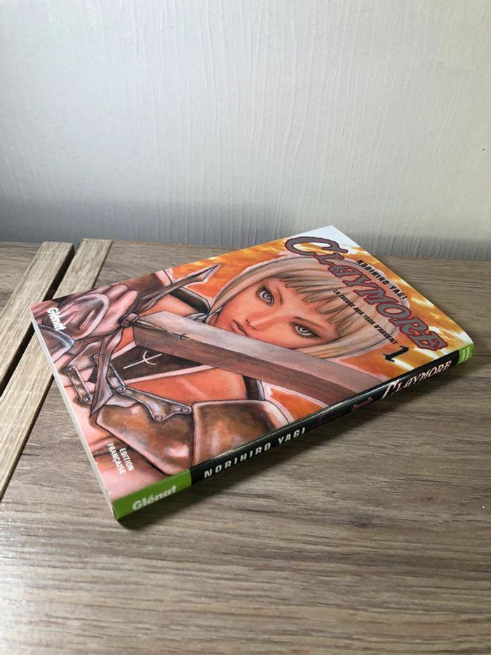 Manga claymore la tueuse aux yeux d’argent tome 1 - photo numéro 2