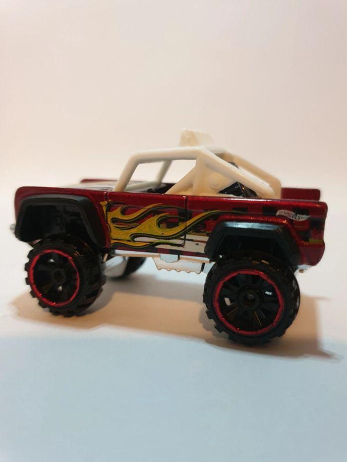 Hot Wheels 2016 Custom Ford Bronco HW Daredevils Bordeau - 1/64 - photo numéro 10