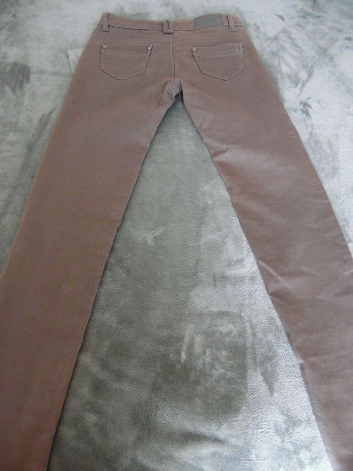 Beau pantalon, couleur marron, taille 38. - photo numéro 5