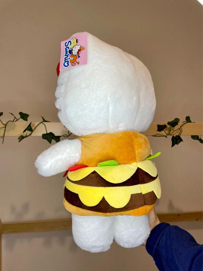 Peluche Hello Kitty déguisement Hamburger 🍔 - photo numéro 12