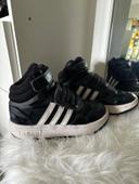 Baskets adidas pointure 27