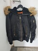 Blouson noir