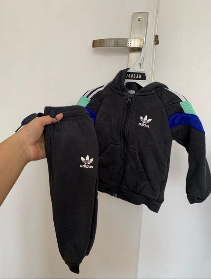 Ensemble Adidas bébé 9-12 mois - photo numéro 1