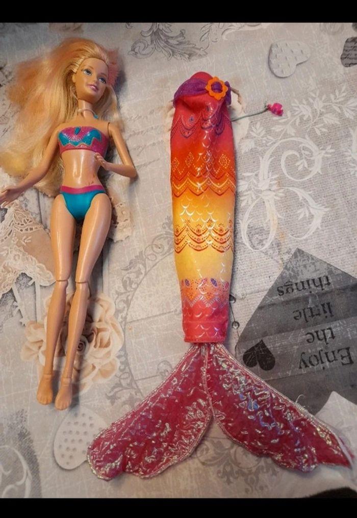 Rare Poupée Barbie transformable Merliah sirène - photo numéro 2