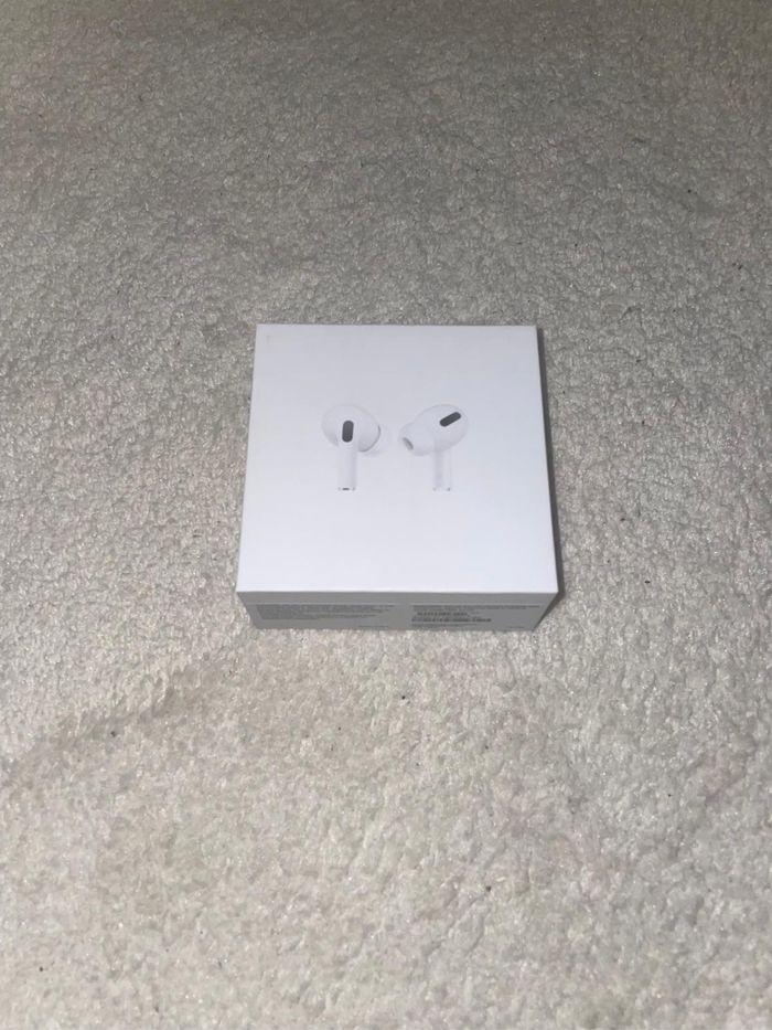 AirPods Pro - photo numéro 1