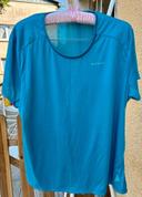 T shirt turquoise