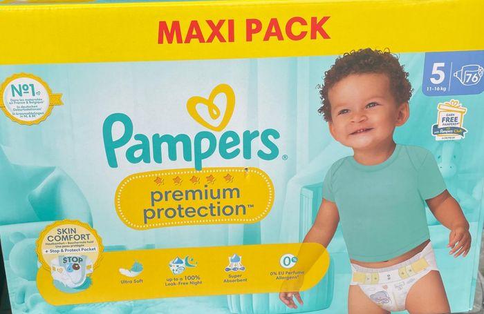 1 paquet de couches Pampers taille 5