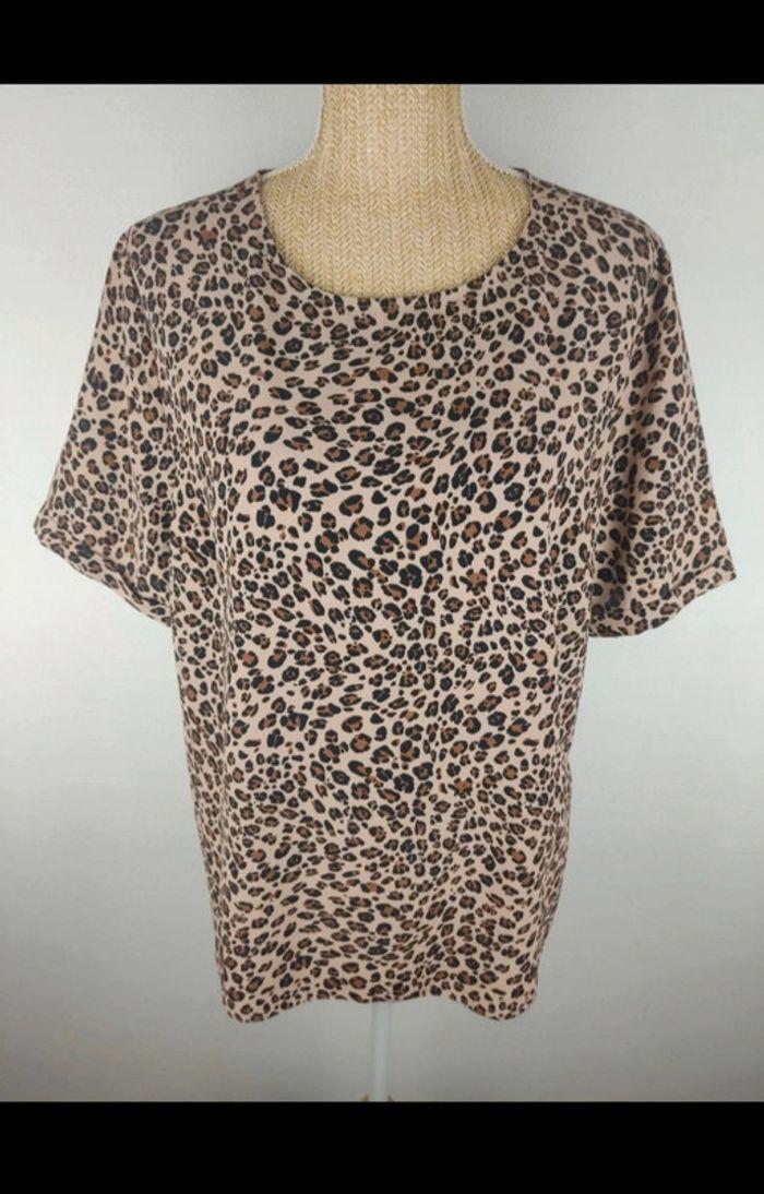 Blouse manches courtes motif léopard noir beige brun taille 46 Primark - photo numéro 1