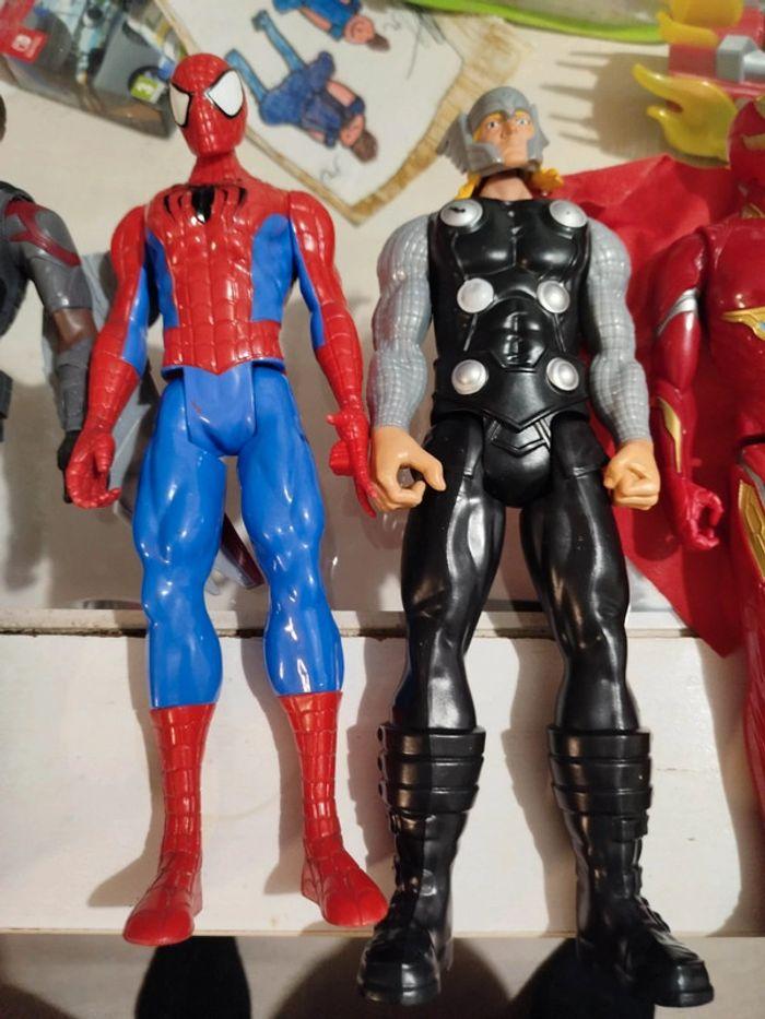 Lot 6 figurines/jouets Marvel - photo numéro 3