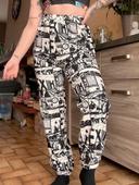 Pantalon avec motif.