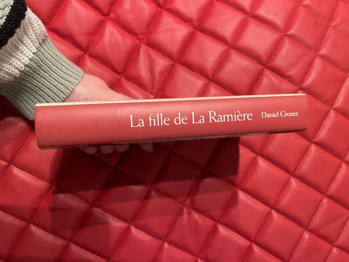 Livre - La fille de la Ramiere - photo numéro 3