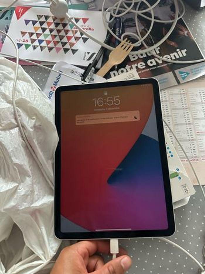 iPad Air 4 eme génération 500€ - photo numéro 2