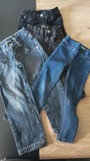 Lot de 4 jeans en taille 3 ans