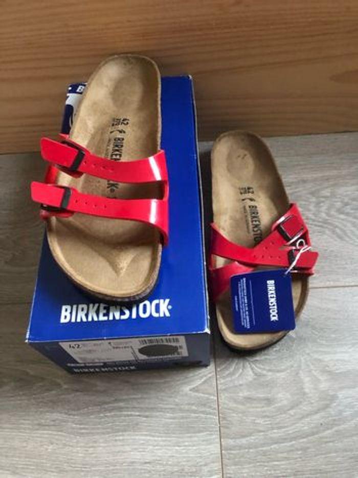 Chaussures Sandales Birkenstock pointure 42 neuves et emballées - photo numéro 3