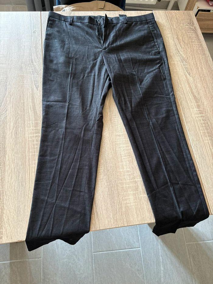 Pantalon gris/noir h&m - photo numéro 1