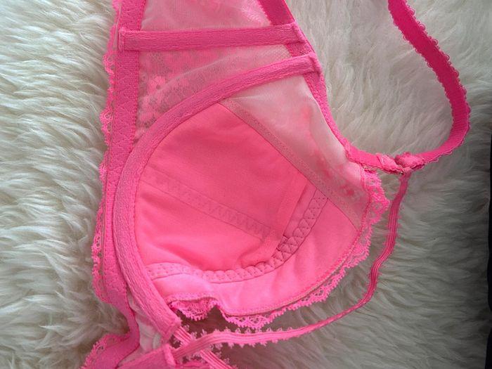 Soutien gorge rose en dentelle 85D - photo numéro 7