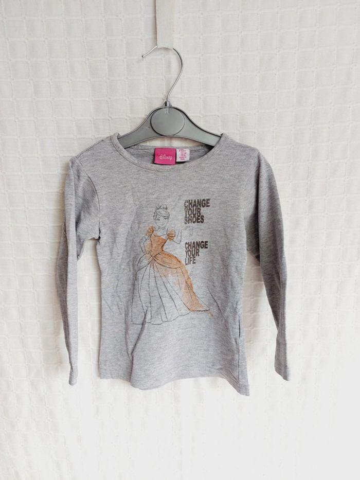 Tee-shirt manches longues Disney princesse  2 ans - photo numéro 1