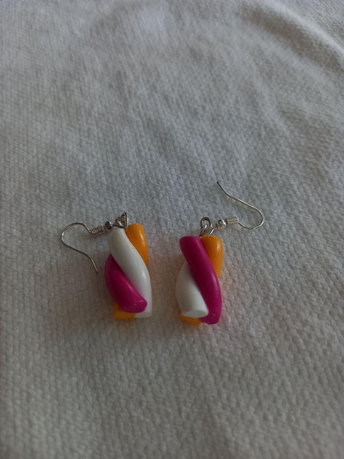 Boucles d'oreilles  guimauve  en fimo - photo numéro 1