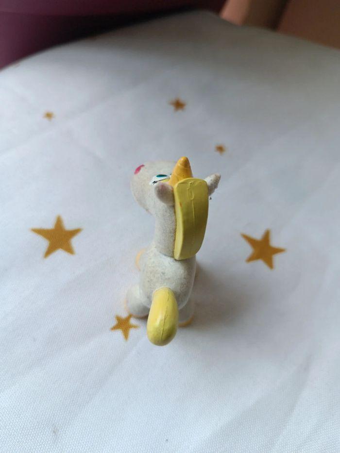 Mini small petite figurine figura licorne unicorn douce toy story buttercup Disney Pixar mattel - photo numéro 5