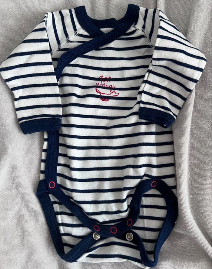 Bodies manches longues Petit Bateau taille 1 mois - photo numéro 1