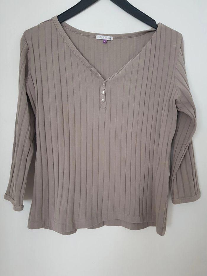 T shirt taupe