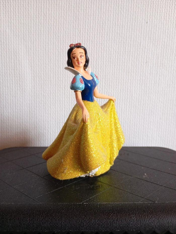 Figurine  vintage blanche neige Disney - photo numéro 1