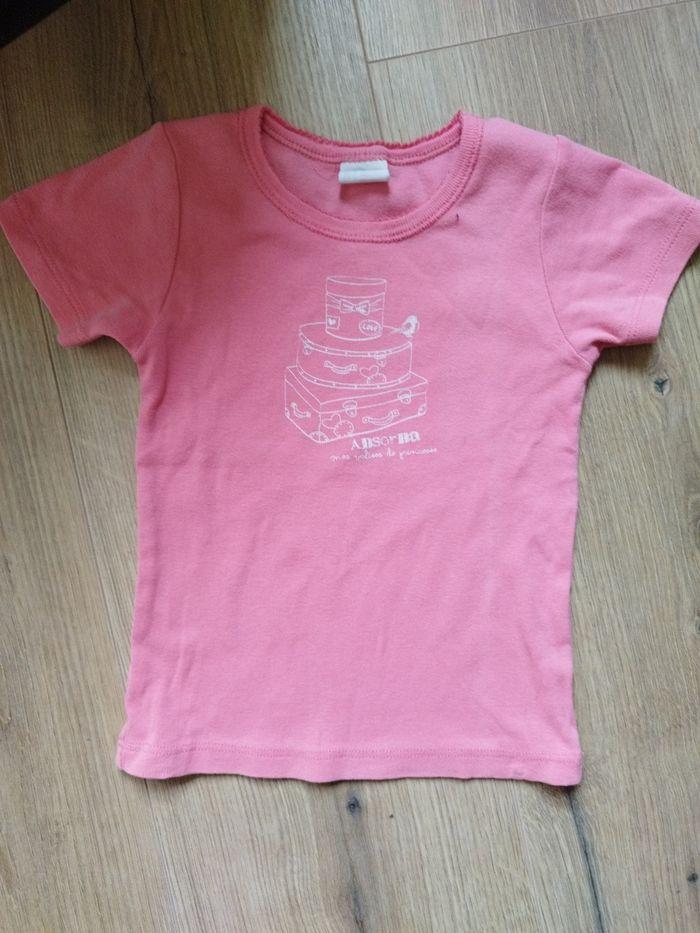 Maillot de corps fond rose 3 ans. - photo numéro 1