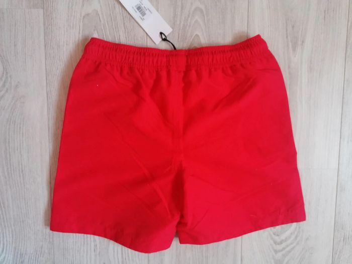 Short de bain Timberland
Couleur rouge
Taille 14 ans
Neuf étiqueté - photo numéro 5