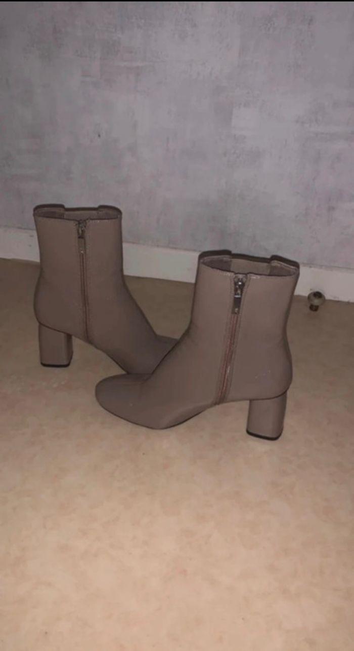 Botte Zara femme - photo numéro 1