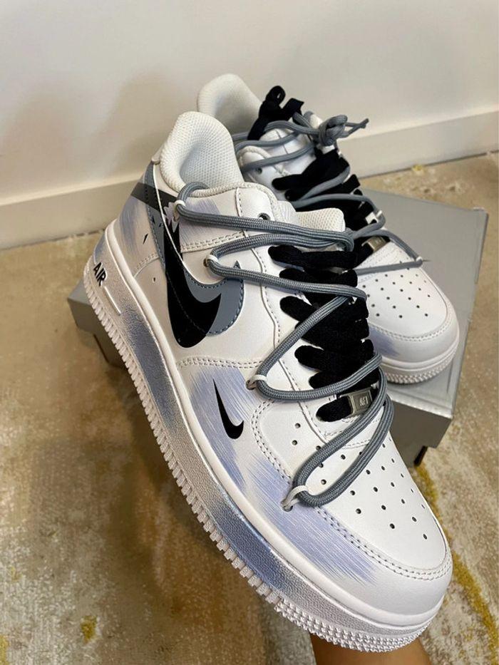 Baskets basse Nike Air Force 1 Custom - photo numéro 10