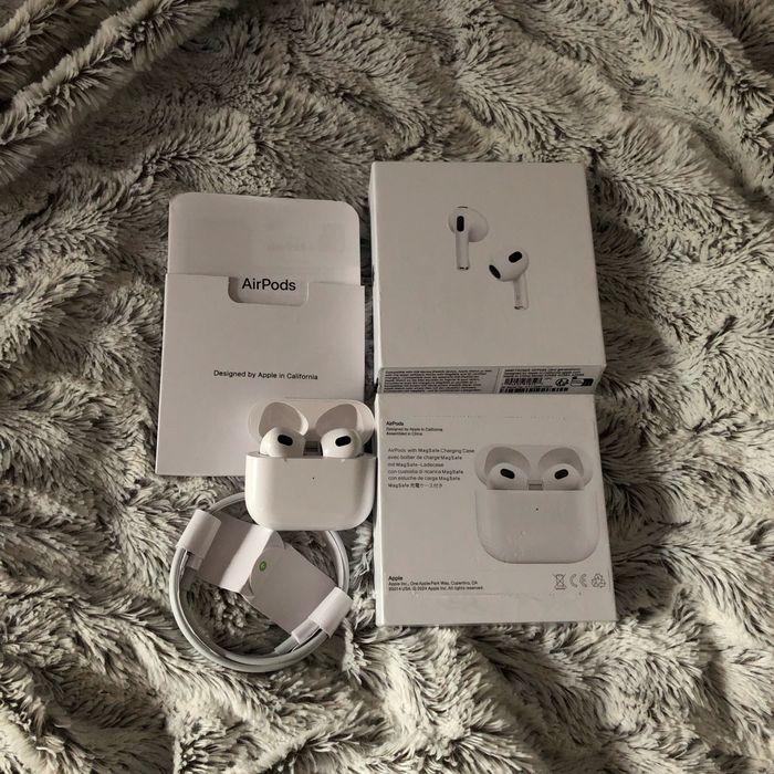 AIRPODS 3 NEUF SOUS GARANTIE - photo numéro 1