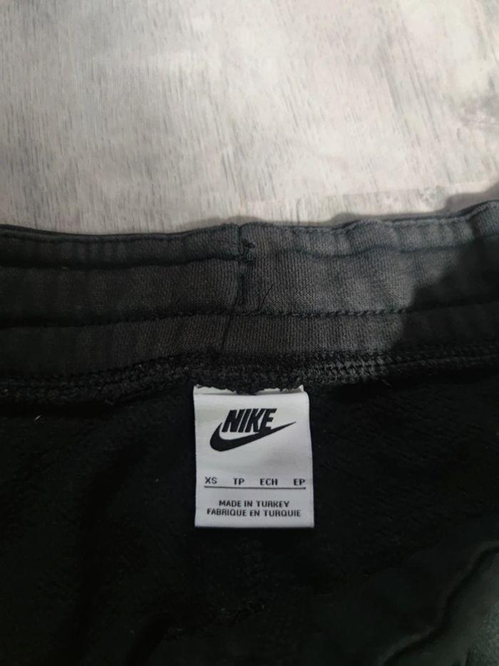 Jogging Nike Noir Logo Brodé Blanc Taille XS Homme - photo numéro 4