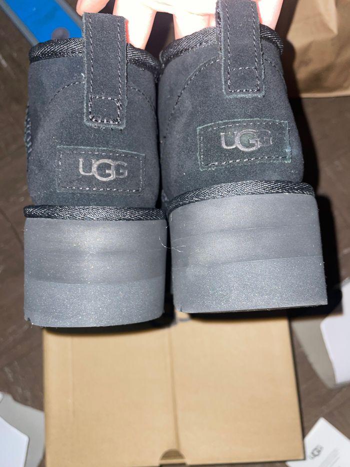 Ugg paire de bottes - photo numéro 2