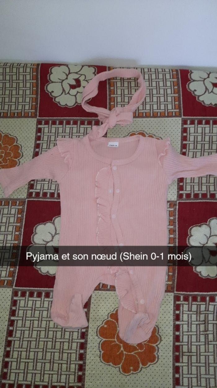 Pyjama et son nœud