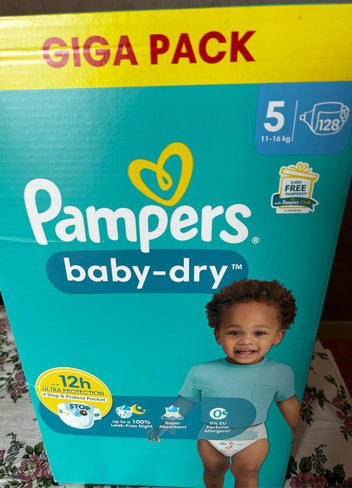 Couches pampers