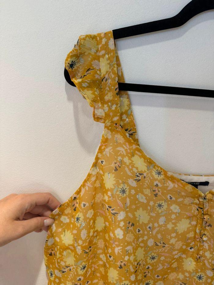 Top Kiabi jaune lurex fleuri Taille XL (46/48) - photo numéro 2