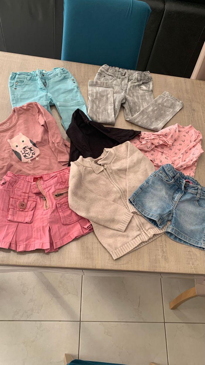 Lot filles 3 ans : pantalons jupe gilet short tshirts manches longues