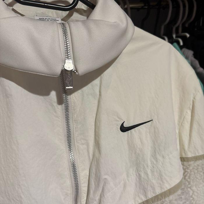 Veste moumoute Nike t. S - photo numéro 2