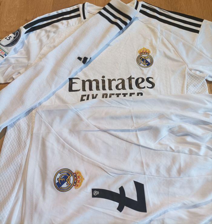 Maillot Vinicius Real de Madrid taille 14 ans modèle 2025 domicile - photo numéro 5