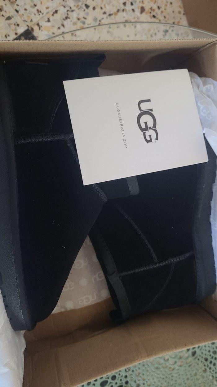 Ugg mini - photo numéro 1