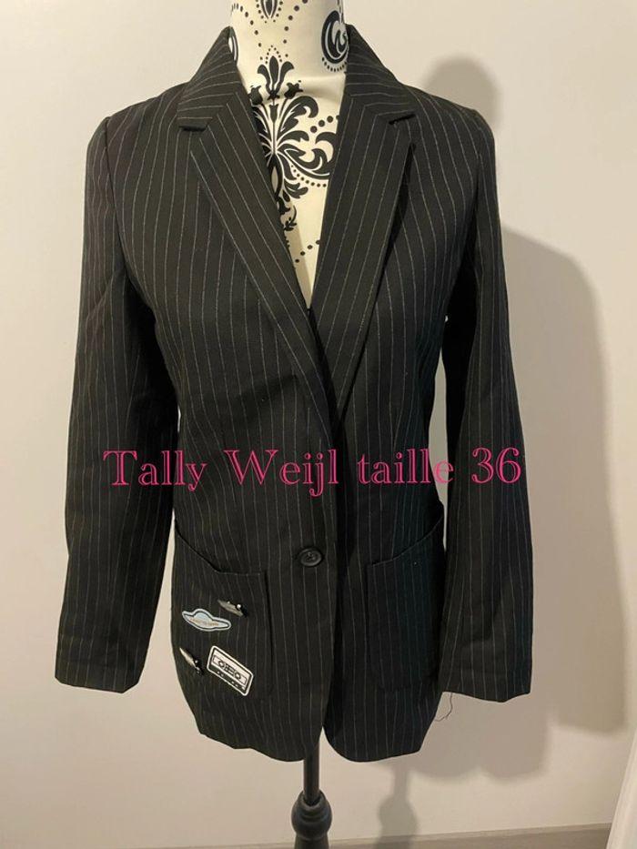 Veste blazer coupe droite noir rayé gris customisé broches amovibles et motifs Tally weijl taille 36 - photo numéro 1